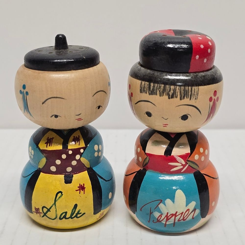 Japanese Kokeshi Wooden Bobblehead Salt & Pepper Shakers Dolls Vintage Handmade